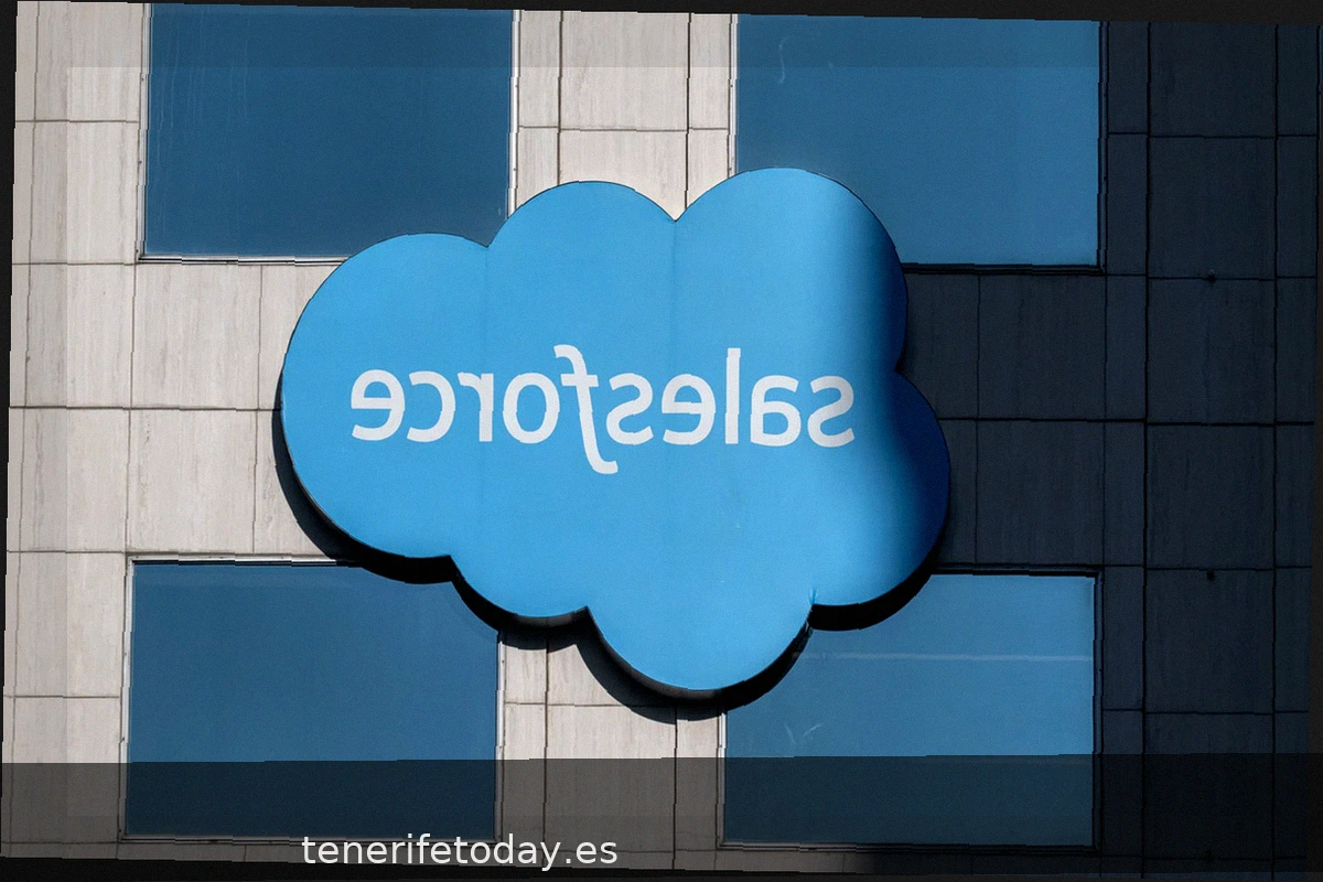Salesforce impulsa el sector tecnológico tras superar expectativas de ganancias y expandir alianza con IA